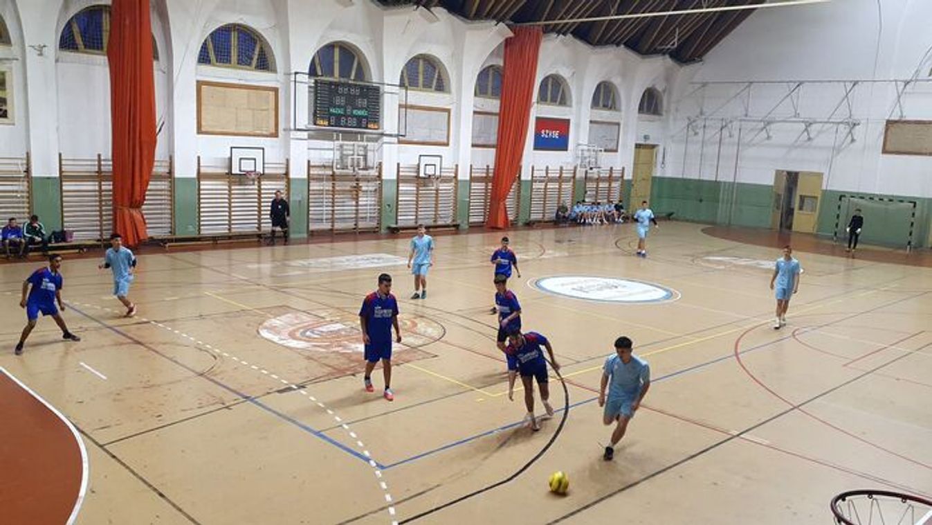 Az encsiekhez került a Vándorkupa, a legerősebb Horváth Brendon lett