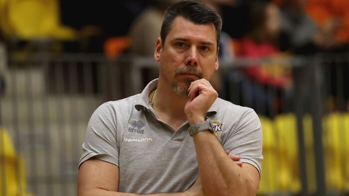 Győzelmet, négyes döntőt hozott a Jézuska - emlékezés képekkel a város ikonikus alakjára-fotókkal