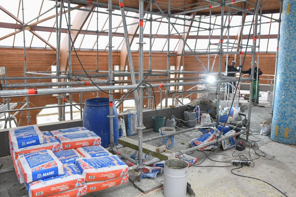 Hamarosan újra nyit a tiszaújvárosi gyógyfürdő.