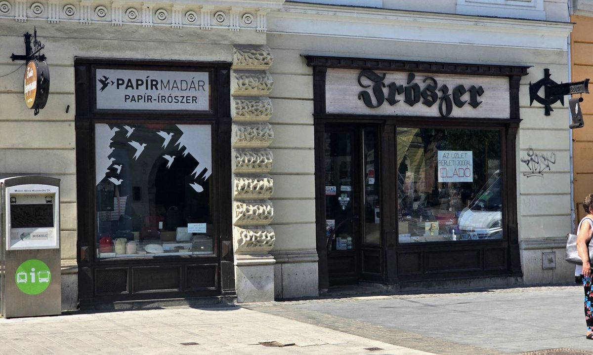 Bezárhat Miskolc legrégebbi papírboltja?