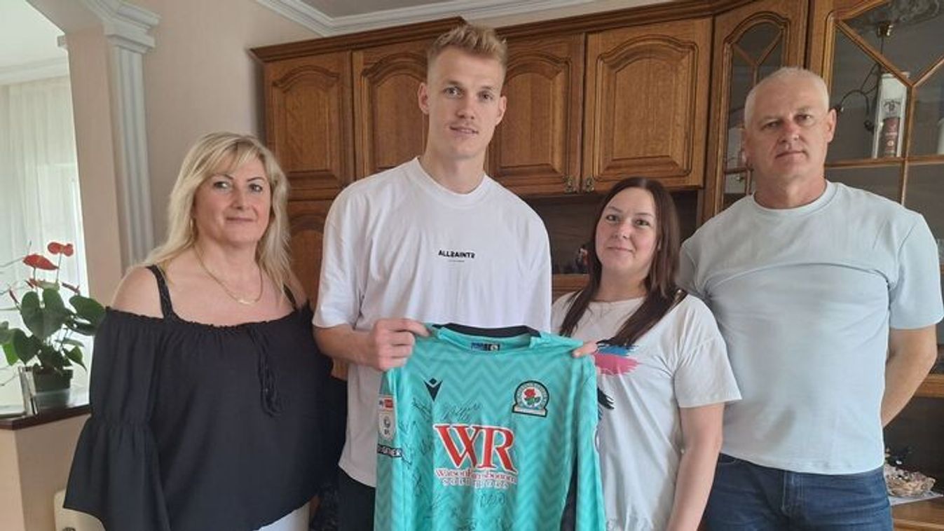 Szomorúan alakultak a dolgok – megsérült, munkába állt, majd túlórázott a magyar válogatott kapusa