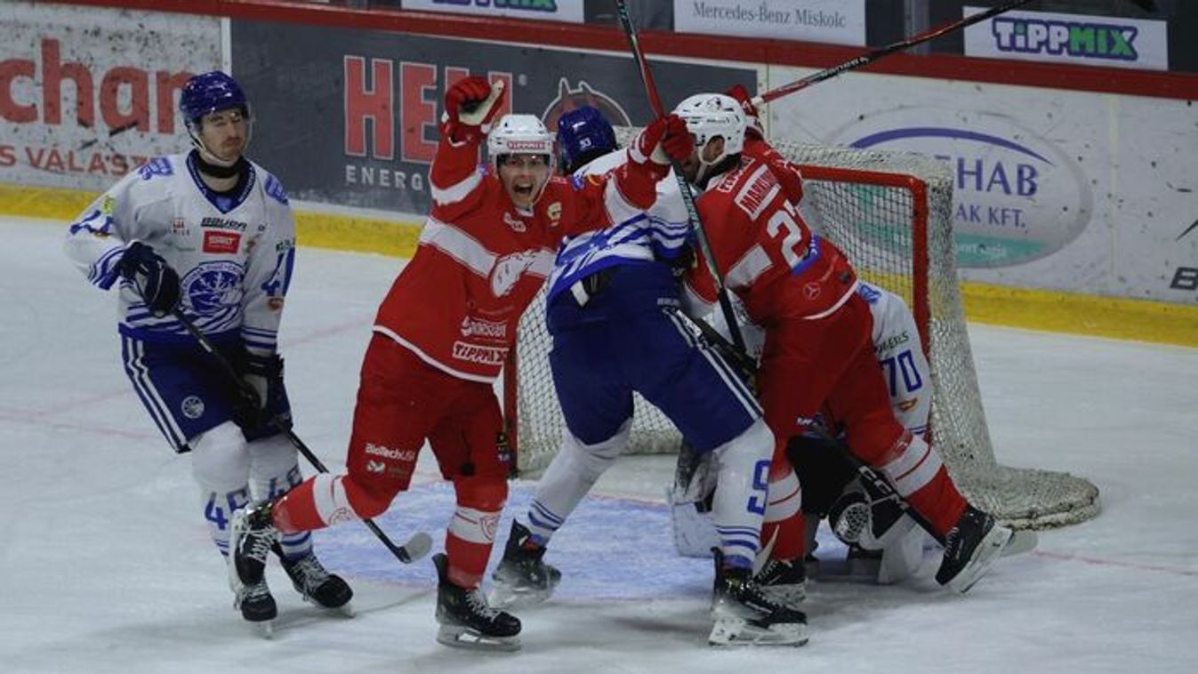 Ez aztán forma! A svéd volt a nyerőember! - fotókkal!