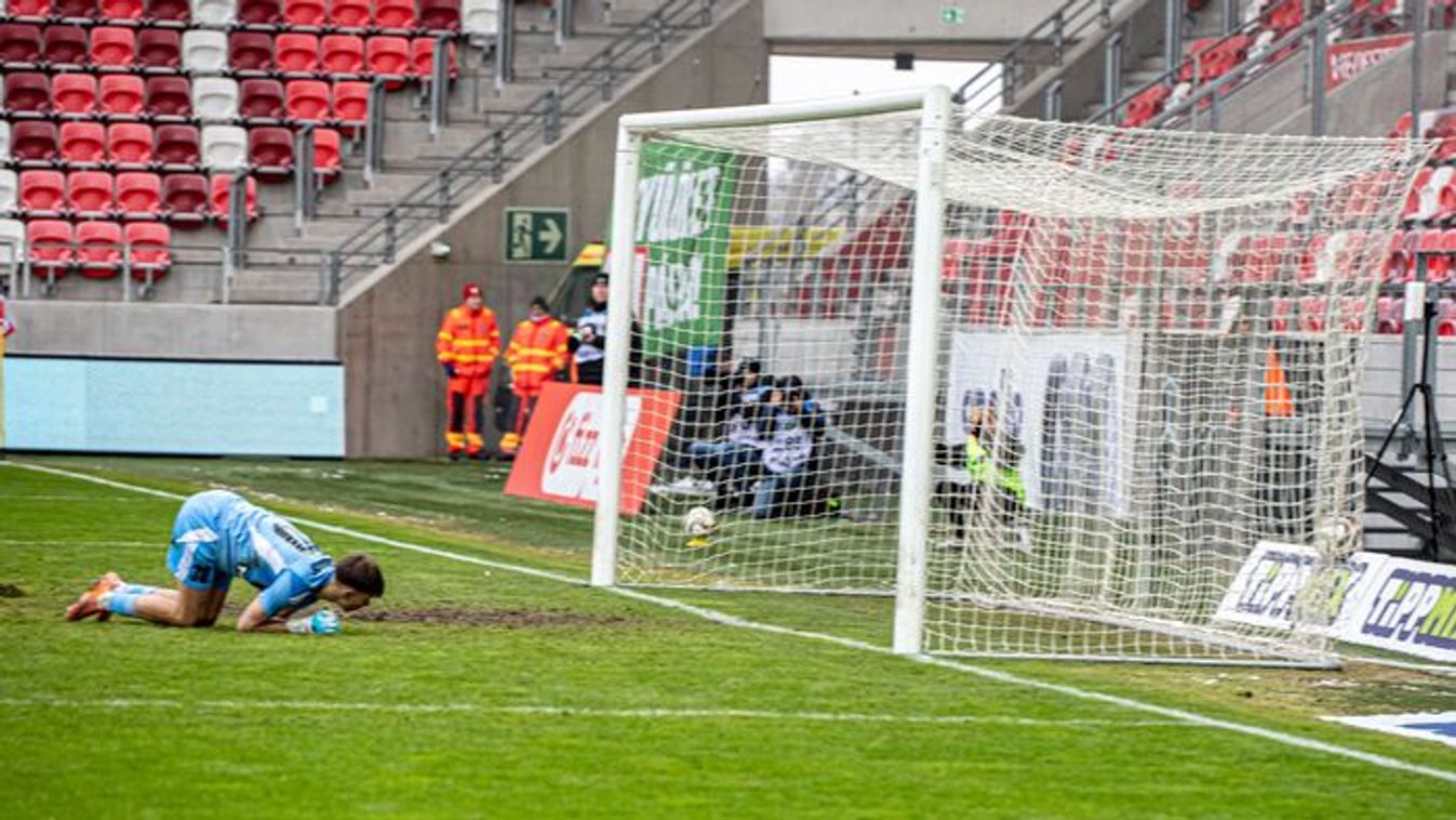 ,,Mindig valami apróság közbejött"