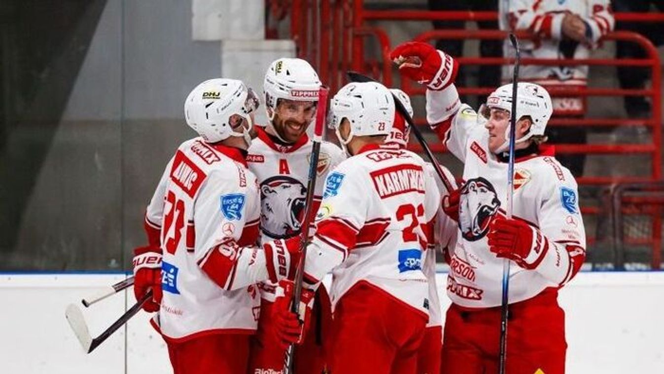 Hokiztak egy jót Dunaújvárosban – Debrecenben is hasonló a cél