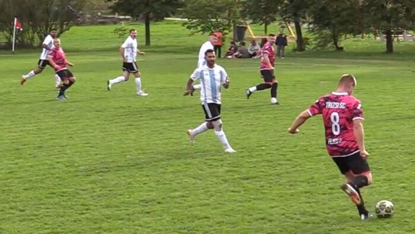 Az alig másfél száz fős falu csapata a ,,csúcson", az idősebbek nem kapkodnak