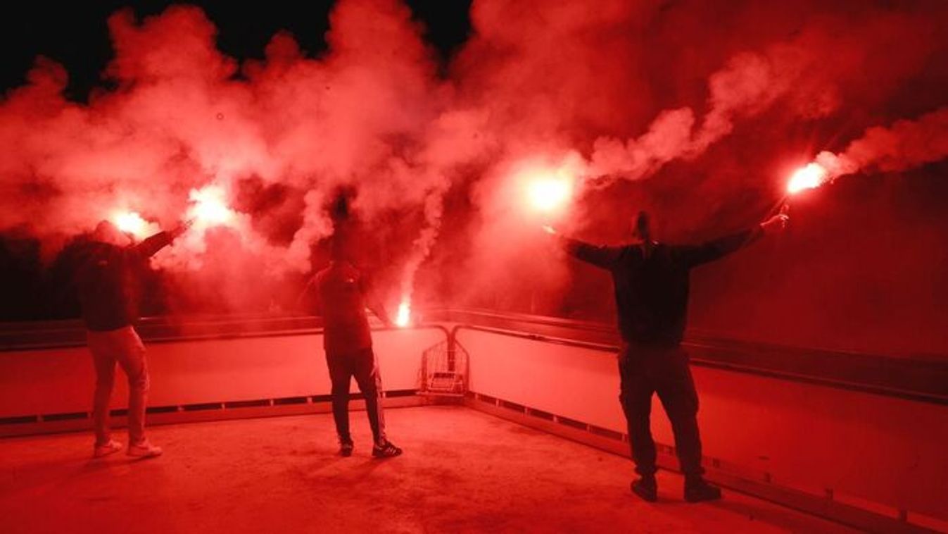 Tüzes este volt a DVTK-szurkolók számára (fotók, videó)