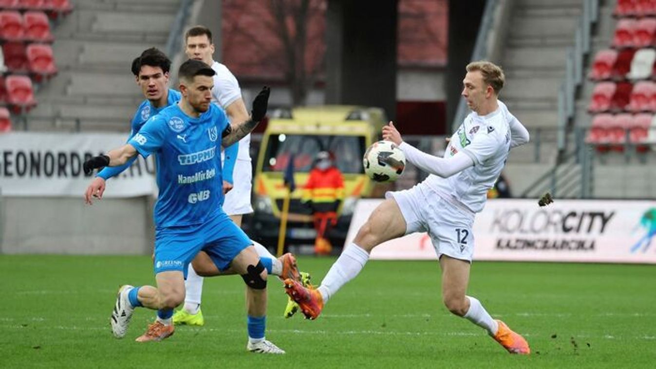 Öcsi bácsi klubján át lehetne feljebb kapaszkodni