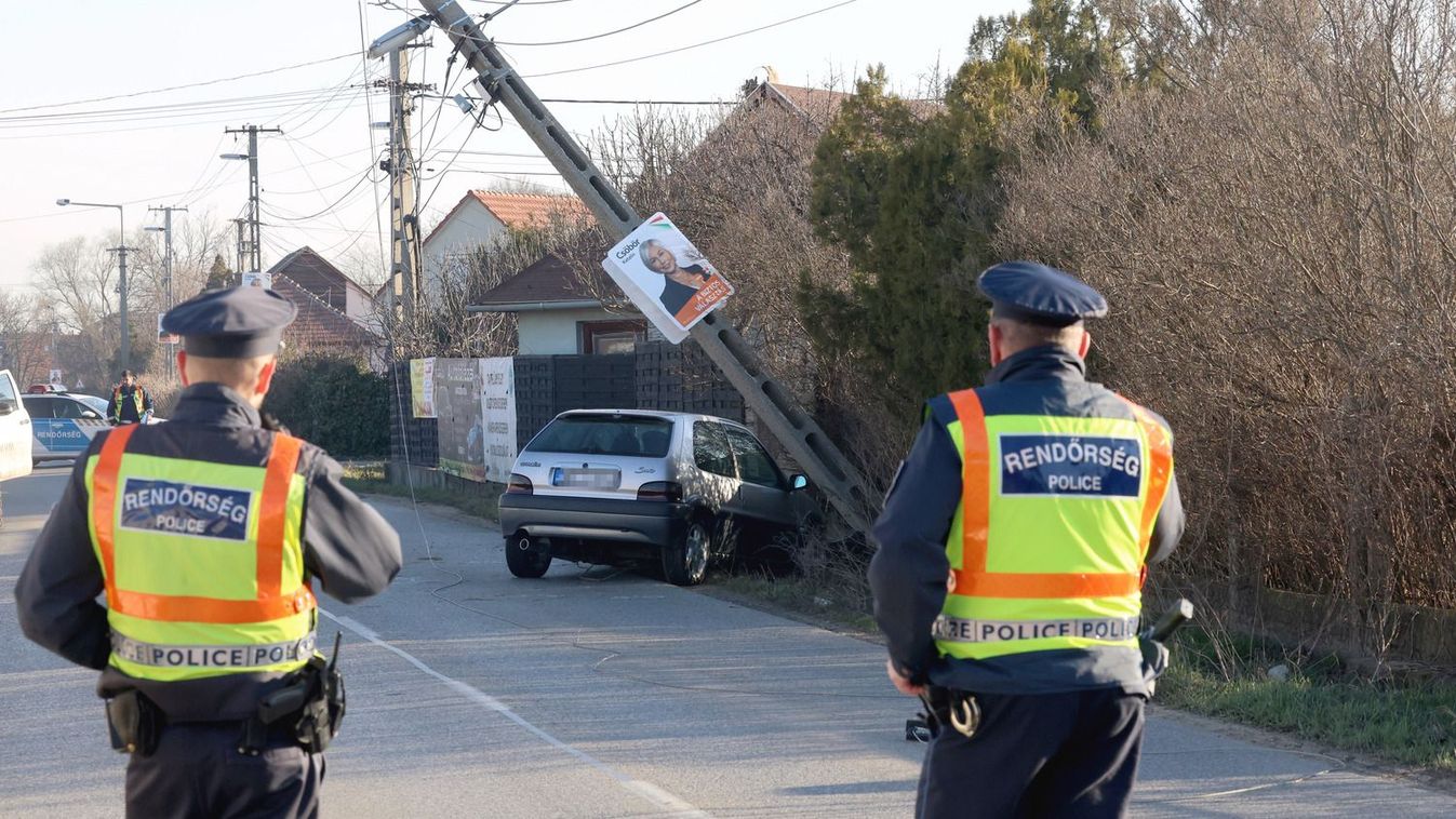 Oszlopnak ütközött az egyik, kizuhant a megye-kettőből a másik Kép