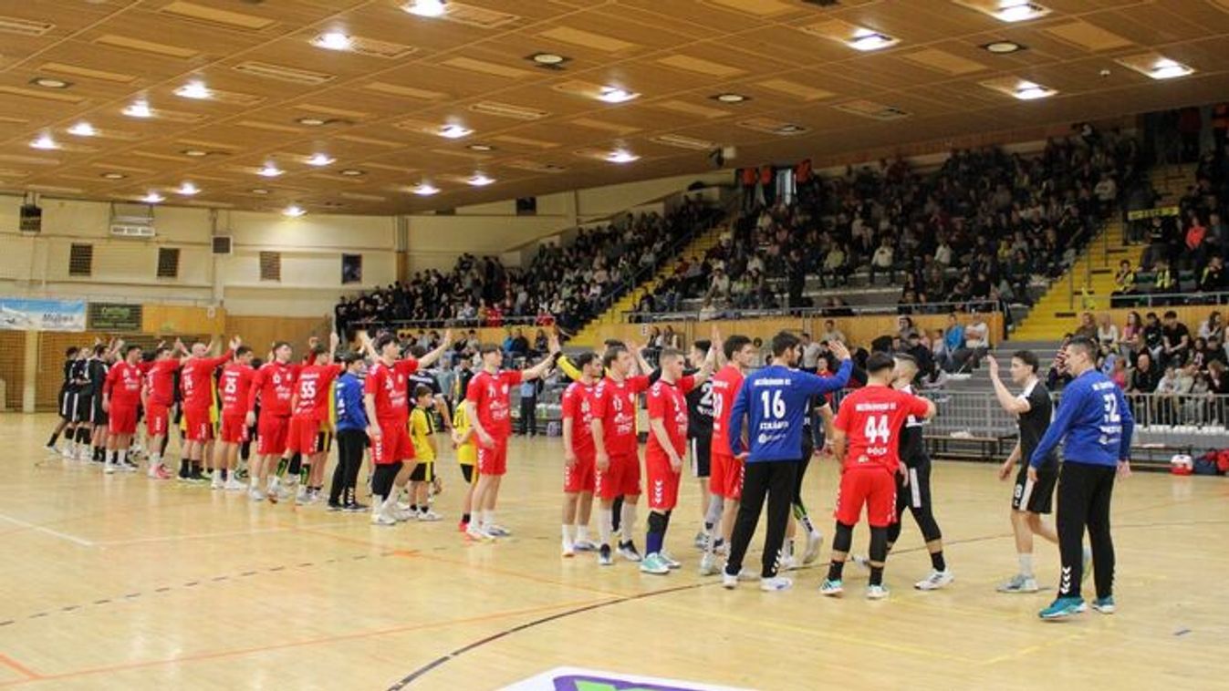 Fantasztikus hangulat a szomszédvári rangadón, amelyen egy találat döntött