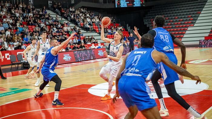 A vereség ellenére elégedett szakember: ,,Különleges élmény volt ennyi hazai szurkoló előtt pályára lépni" – fotókkal!