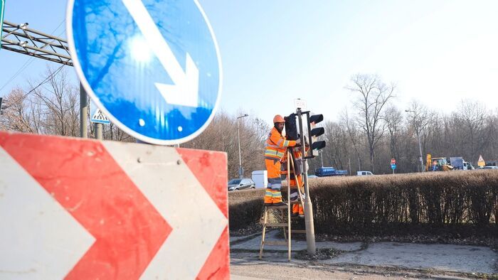 Forgalomkorlátozás lesz szerdán – és nem csak az autósoknak!