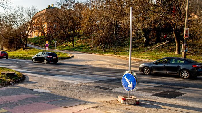 Üresben gurulás vagy motorfék? Ideje elengedni a régi beidegződést