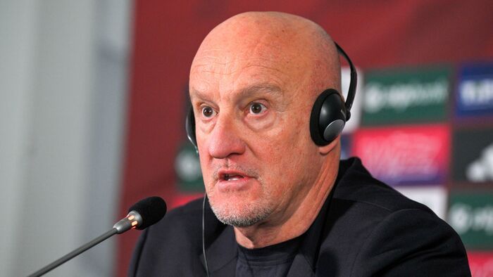 Iparosok a futballpályán