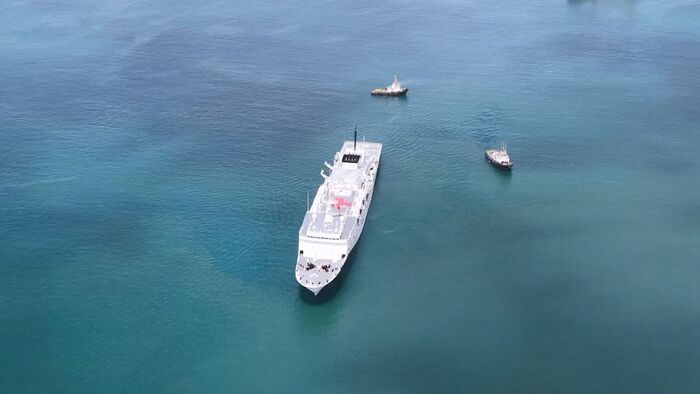 Zátonyra futott hajóról mentették a turistákat a Fidzsi-szigeteknél