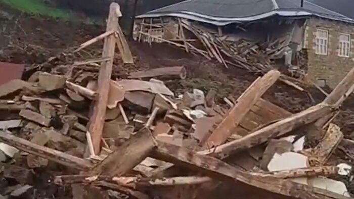 Rendkívüli állapotot hirdettek Dagesztánban a pusztító árvíz miatt (videó)