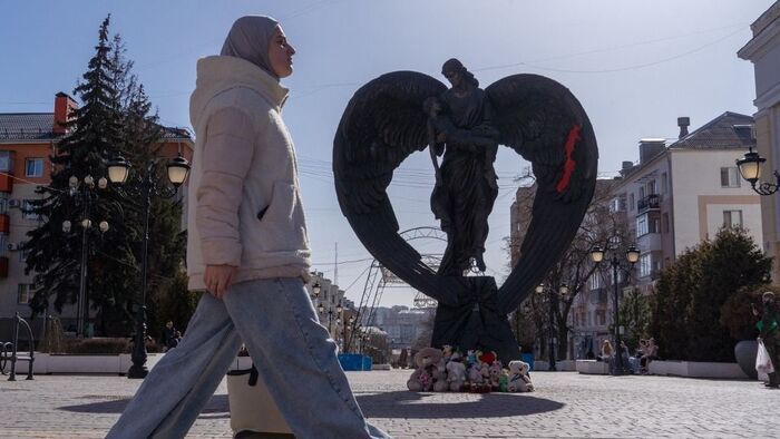 Kazincbarcikától nem is olyan messze emberi sorsok millióit törte derékba az ukrajnai háború