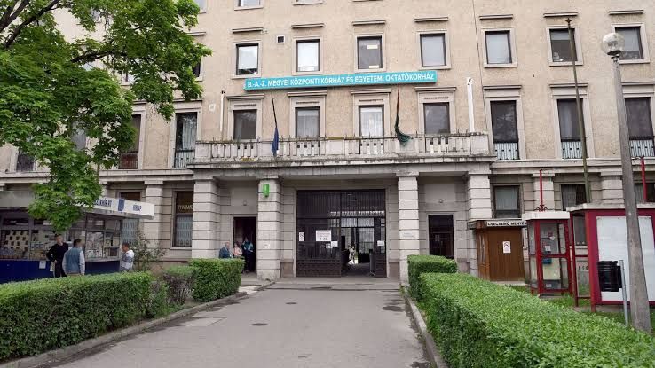 Helyreigazítást közölt a kórház a balesettel kapcsolatban