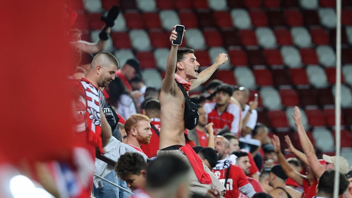 Forrt a levegő a DVTK Stadionban – előnnyel várják a visszavágót (fotókkal)