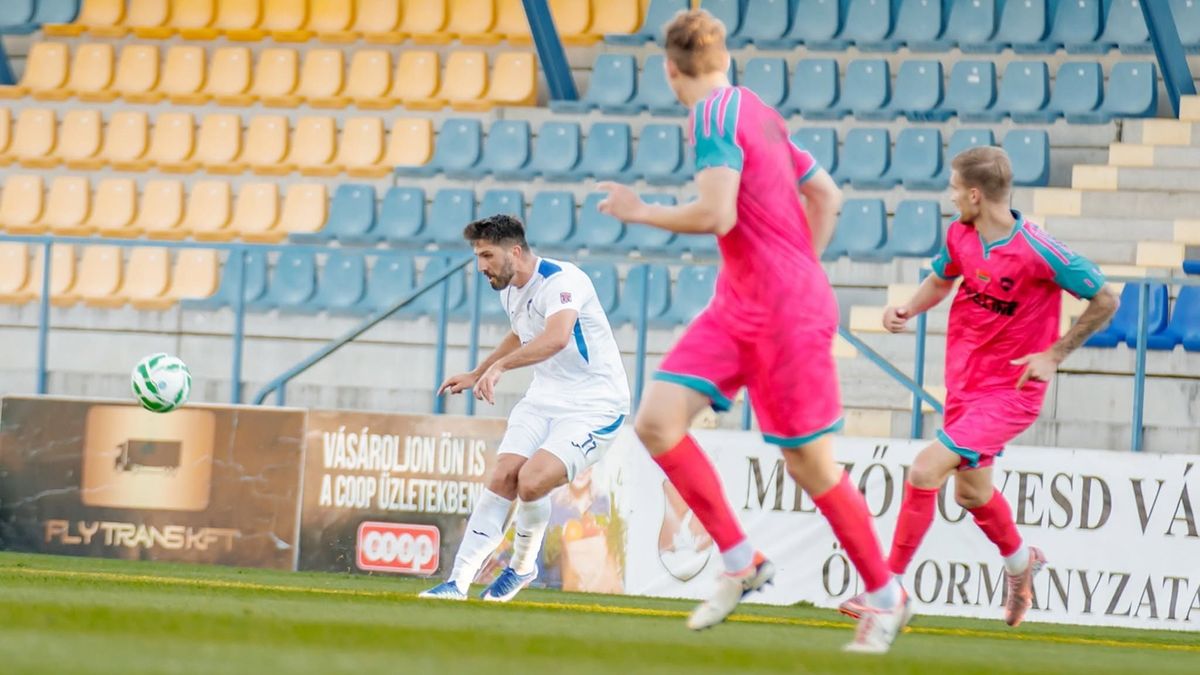 Nem volt sem petárda, sem görögtűz, mégis Borsodra figyelt a nemzetközi foci