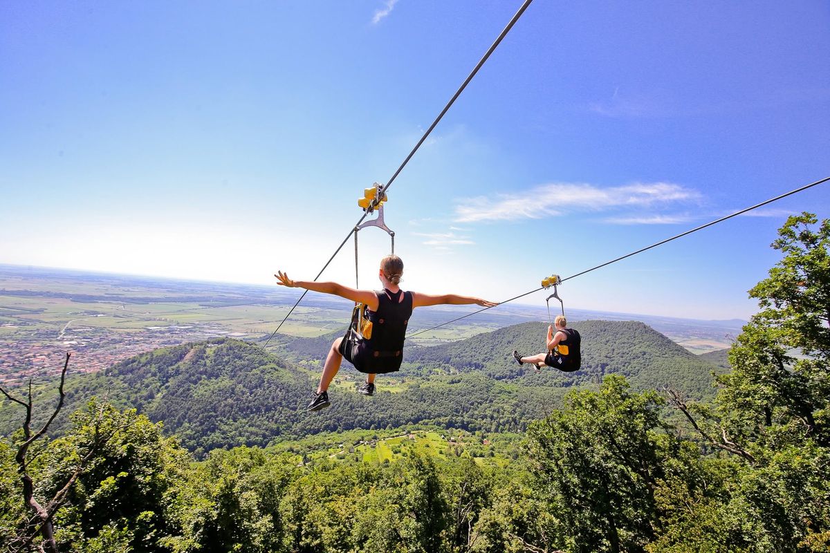 Mentőcsapat hozott le egy látogatót a Zemplén Kalandpark zipline pályájáról