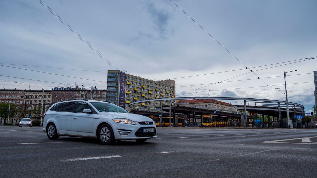 Autónyitás Budapesten – amikor a saját autód elérhetetlenné válik