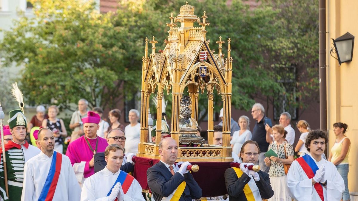 Így lett augusztus 15-ből augusztus 20.: ezért ekkor ünnepeljük Szent Istvánt