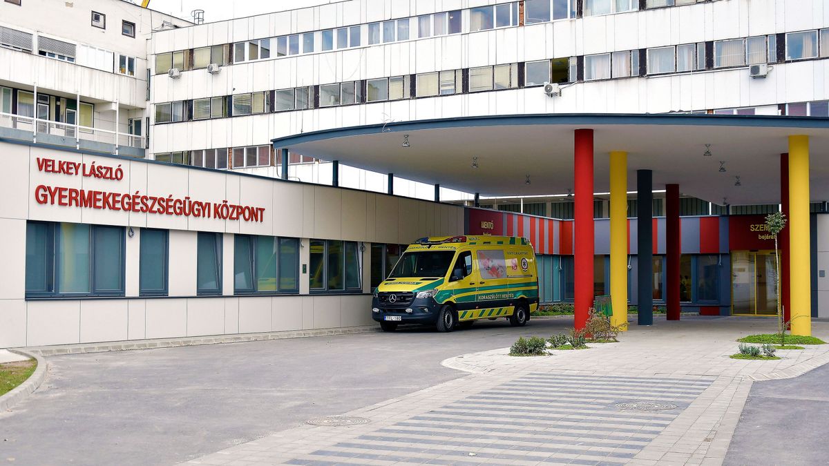 Tragédia: átszúrhatták egy 18 éves lány szívét műtét közben a miskolci kórházban