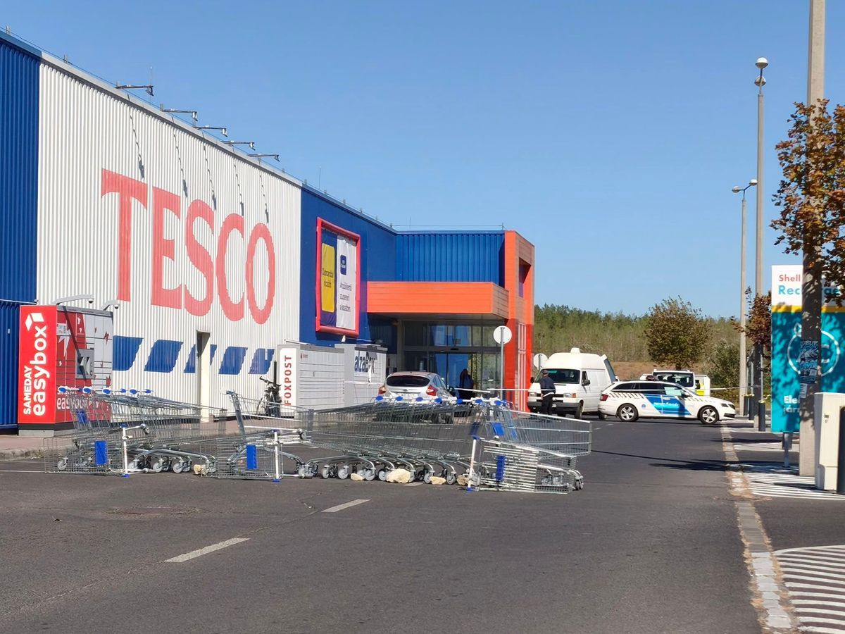 4 millió forint tűnt el a sátoraljaújhelyi Tesco ATM-jéből