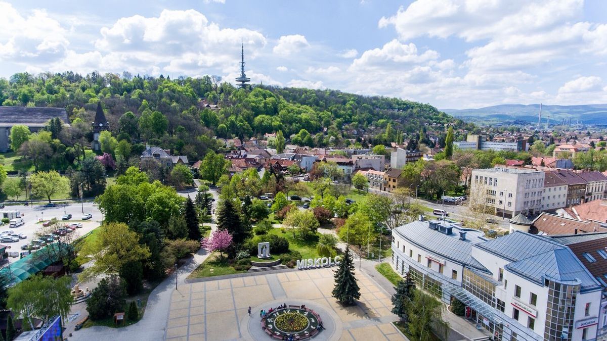 Érdemes kerülni! Így tudsz most közlekedni a 26-os miskolci szakaszán – egy irányba csak a buszokat engedik