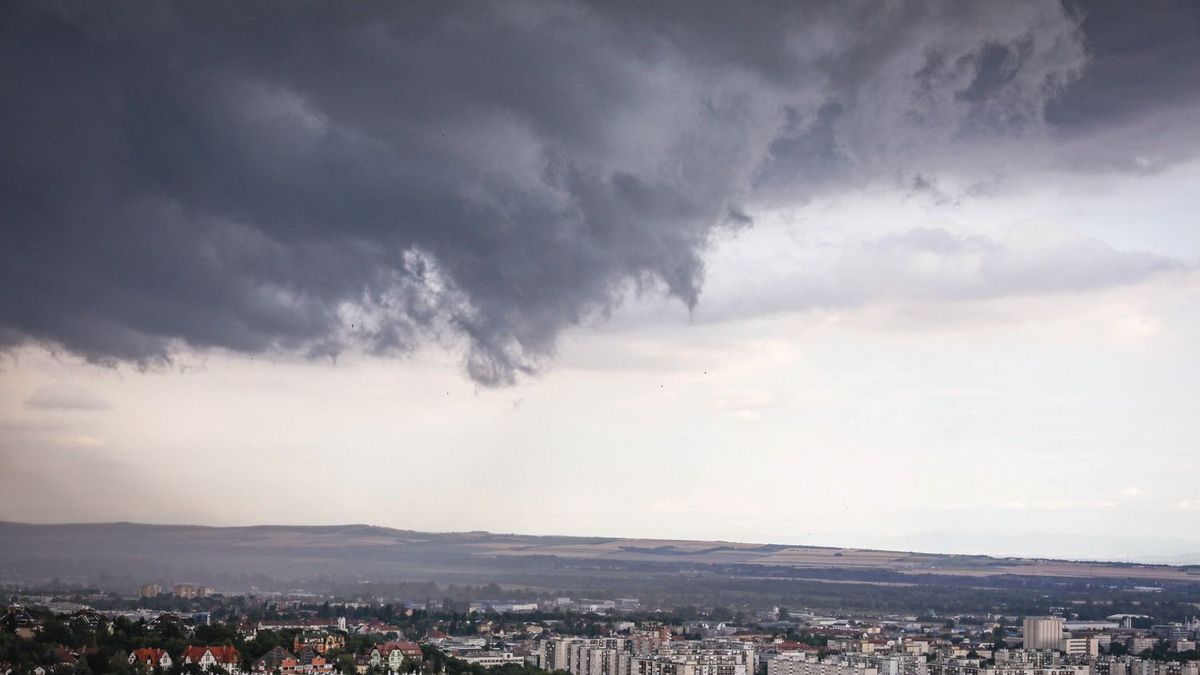 Ennek sokan fognak örülni! Jégesővel, zivatarral érkezik a lehűlés Borsodba