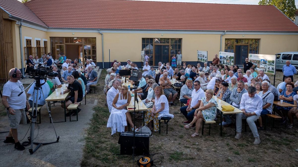 Németh Lászlótól Berzsenyin át a színházig – folytatódik az 54. Tokaji Írótábor