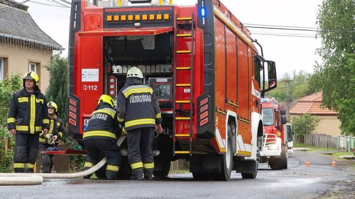 Robbanás Borsodban! Egy csecsemőt is kórházba vittek a mentők a helyszínről