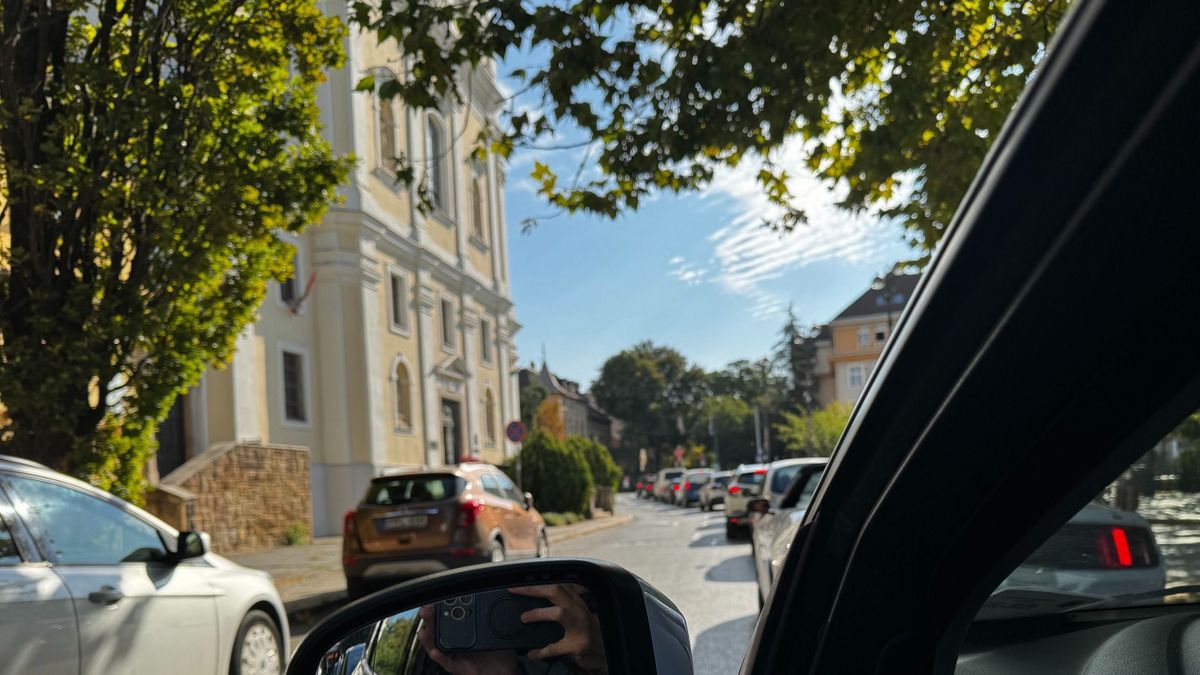 Maradnak még a forgalomkorlátozások Miskolcon - több főúton dolgoznak az iskolakezdés idején is