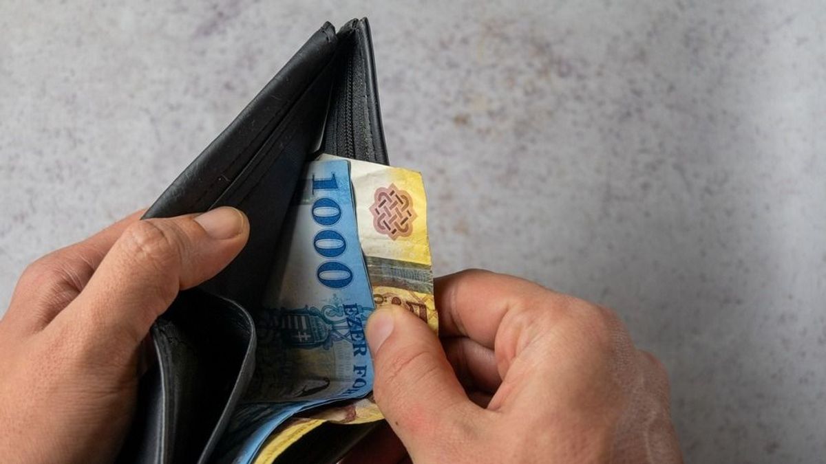 Régi ötezresek ritkán érnek ennyit! Elképesztő forintköteg bukkant fel a neten, a kinézeténél csak az ára durvább