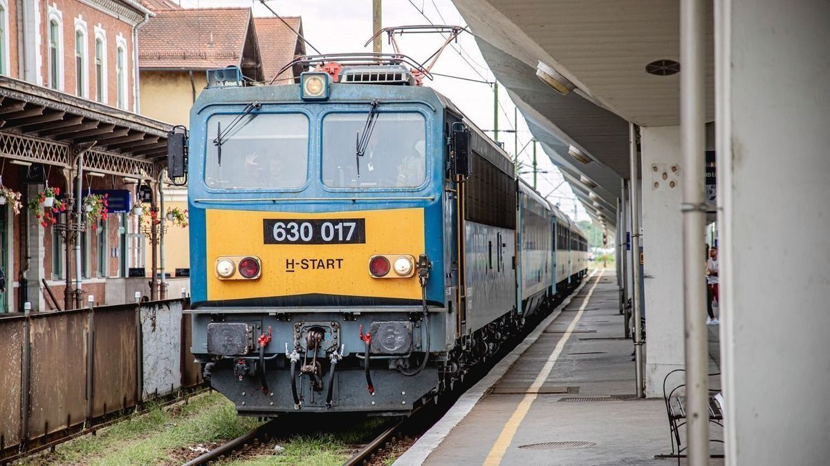 Elindult egy vonat Miskolcról Budapestre, de soha nem fog a Keletibe érni