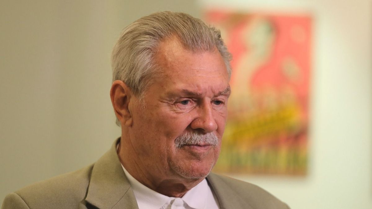 Borsodba látogatott a gyászoló Farkas Bertalan, megható, hogyan fogadták a feleségét elveszítő űrhajóst