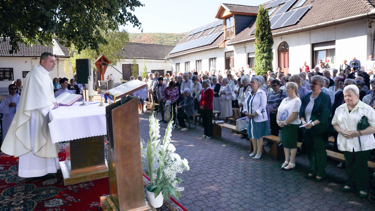 Ünnepi forgatag Diósgyőrben: estig egymást érik a programok - képekkel