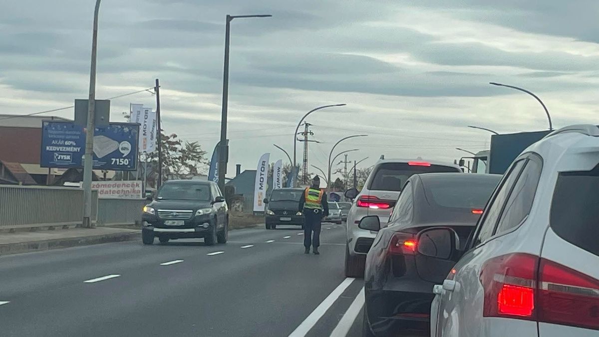 Egy rossz manőver okozott balesetet Miskolc egyik legforgalmasabb pontján –fotóval!