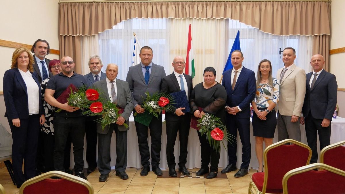 Átadták a városnapi elismeréseket és sétányt avattak Szikszón